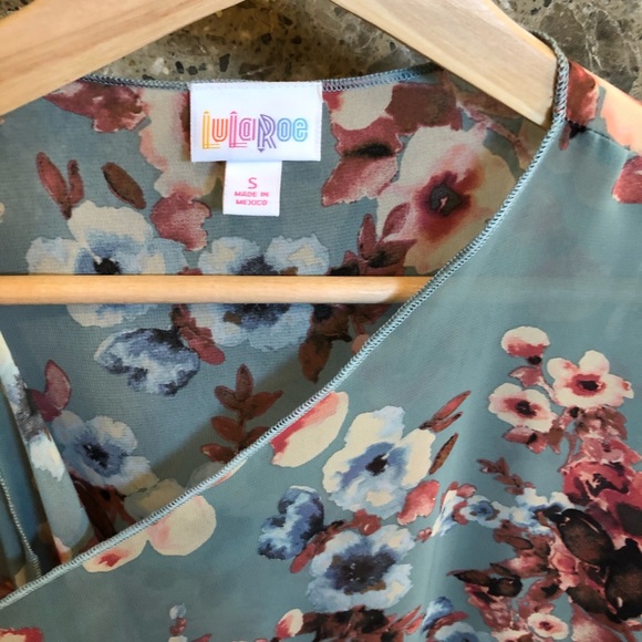 Blue and Pink Floral Open Sweater - Picture 6 of 8